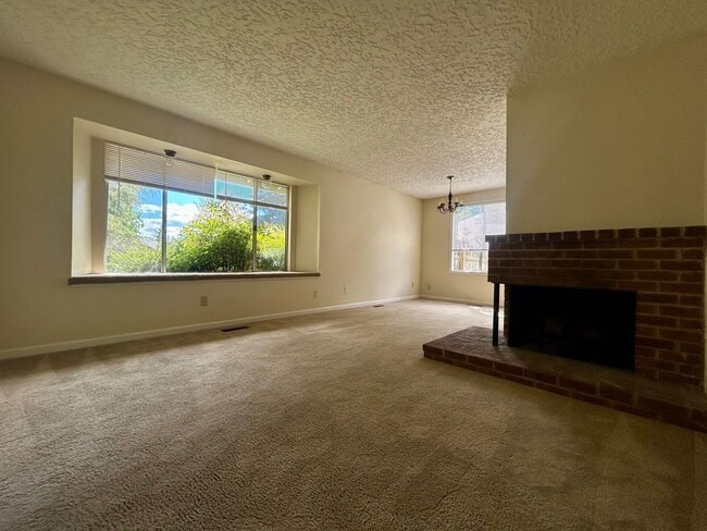 Building Photo - Welcome to your new home!
