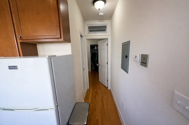 Foto del edificio - 1054 Cambridge St