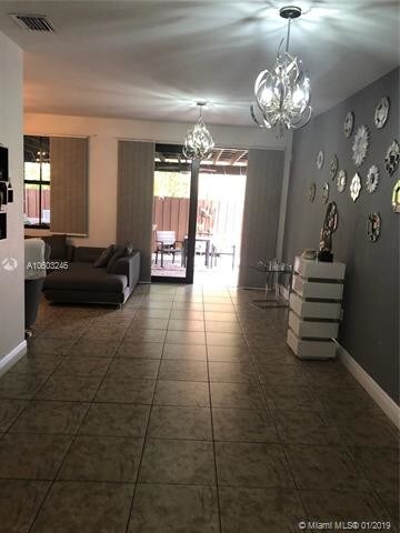 Foto del edificio - 9947 NW 10 Terrace