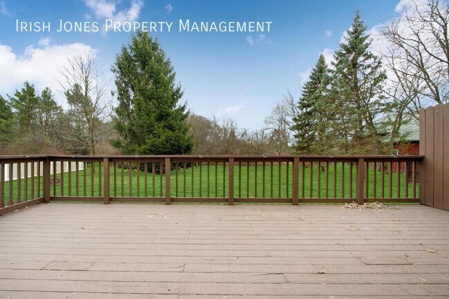 Foto del edificio - 3884 Mapleton Rd