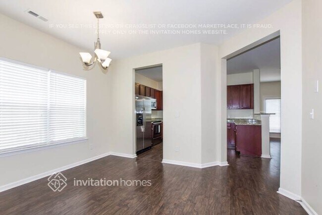 Building Photo - 9022 Glenashley Dr