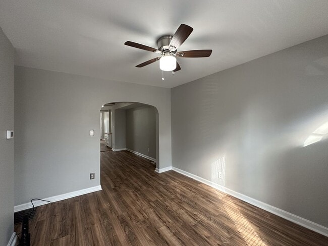 Building Photo - Gorgeous 2Bed/1Bath in Washington Village