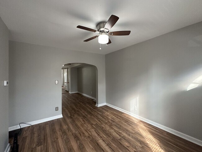 Foto del edificio - Gorgeous 2Bed/1Bath in Washington Village