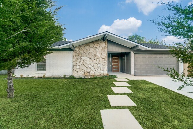 Building Photo - 1273 Palisades Dr