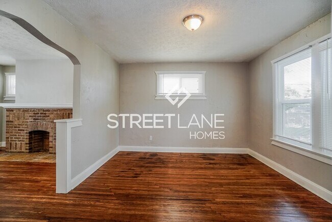 Foto del edificio - Charming 2 bedroom home in Columbus!