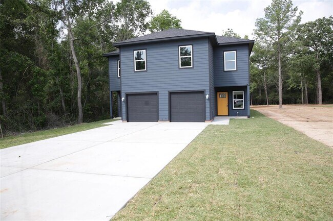 Building Photo - 112 Turner St