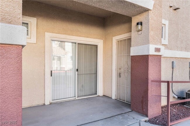Building Photo - 5855 Valley Dr