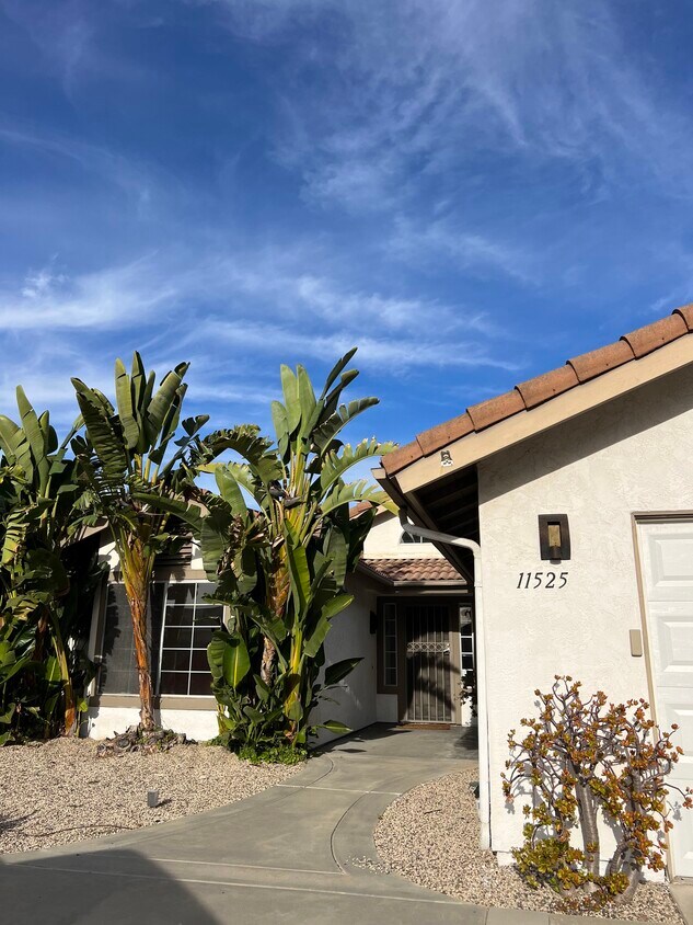 Primary Photo - 11525 Canyon Park Dr