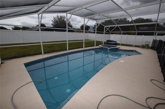 Foto del edificio - 1090 Jason Ridge Ct