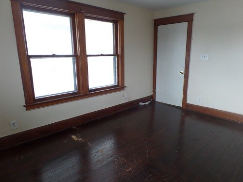 Building Photo - 1542 Pierce Ave