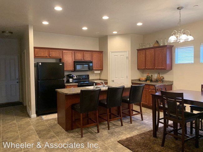 Building Photo - 4 br, 3.5 bath House - 2226 W Stella Vie Lane