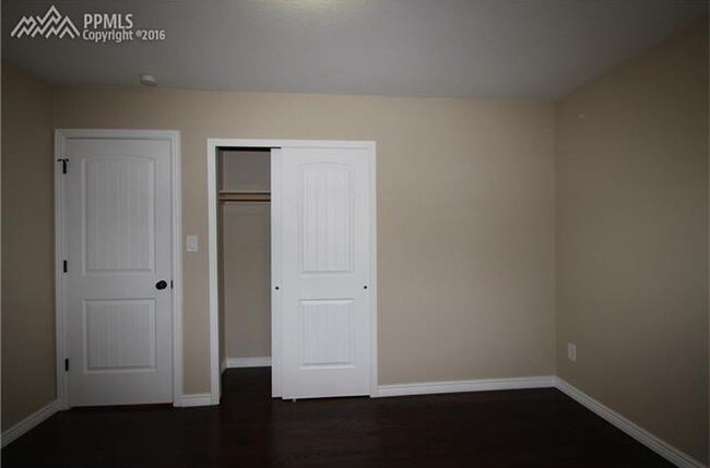 Foto del edificio - 1004 Drury Lane