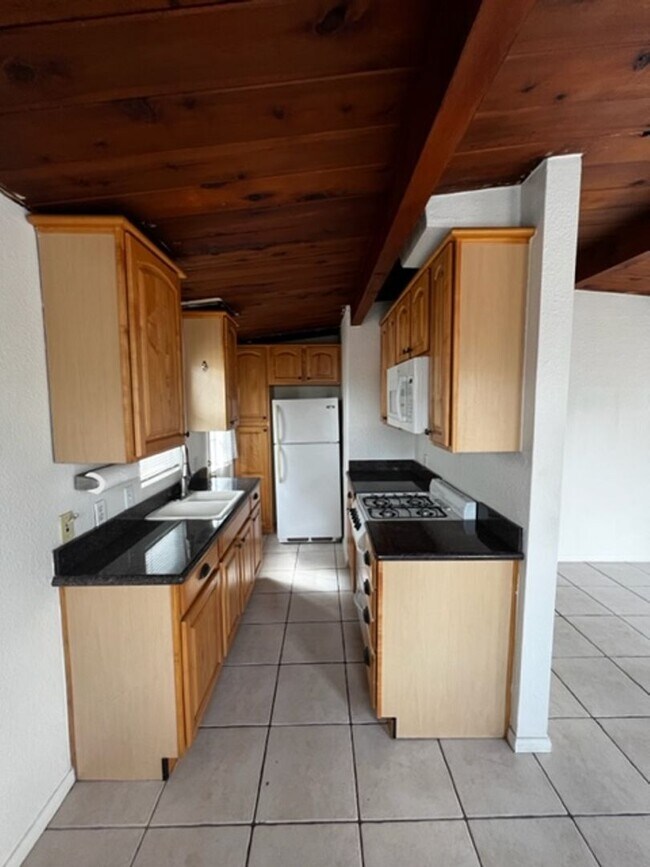 Foto del edificio - 2039-2043 Grand Avenue
