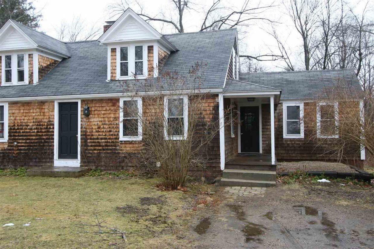 892 Main St, Eliot, ME 03903 Townhome Rentals in Eliot ME