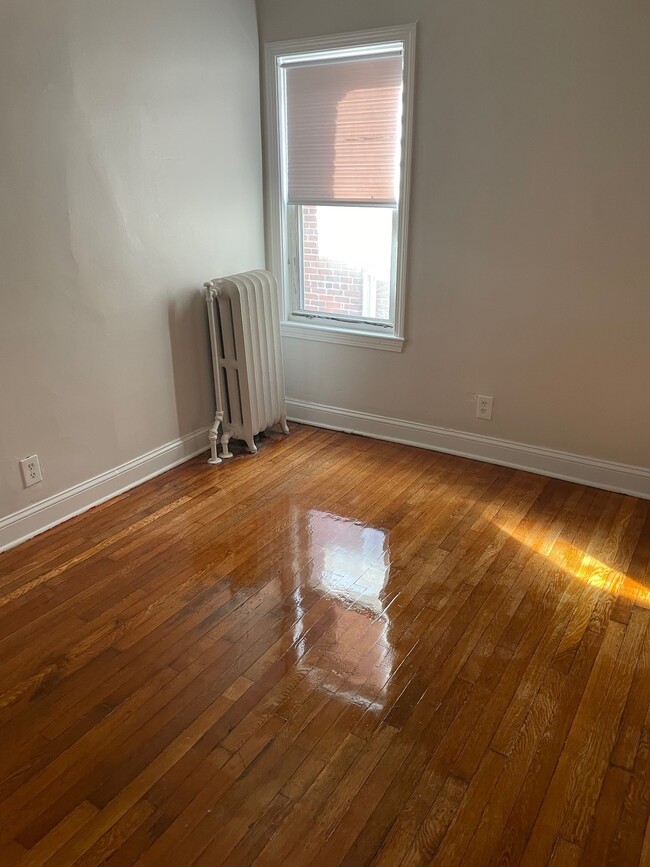 Foto del edificio - 184 Walnut Ave