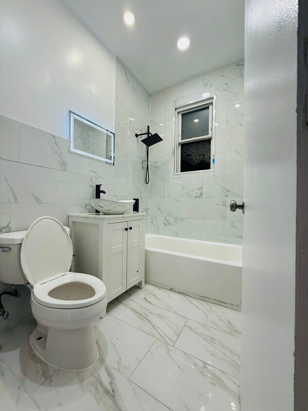 Bathroom - 15 Finlay Pl