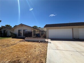 Building Photo - 600 Woodmount Dr