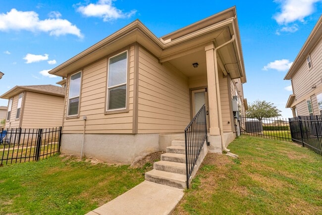 Building Photo - Beautiful 3 bedroom, 2.5 bathroom home in Plugerville!!!