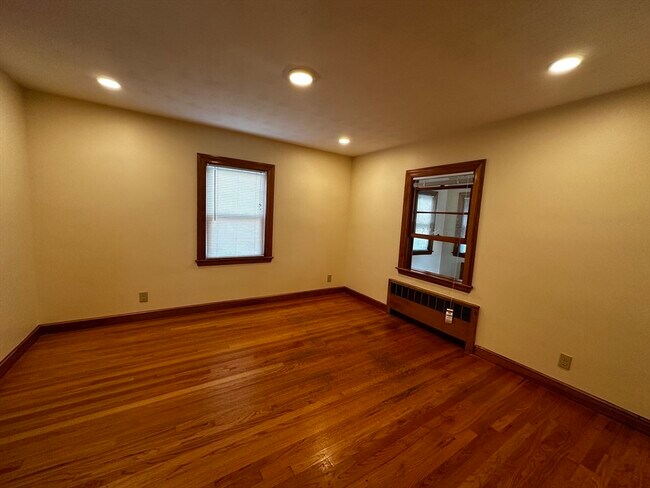 Foto del edificio - 11 Mead Rd