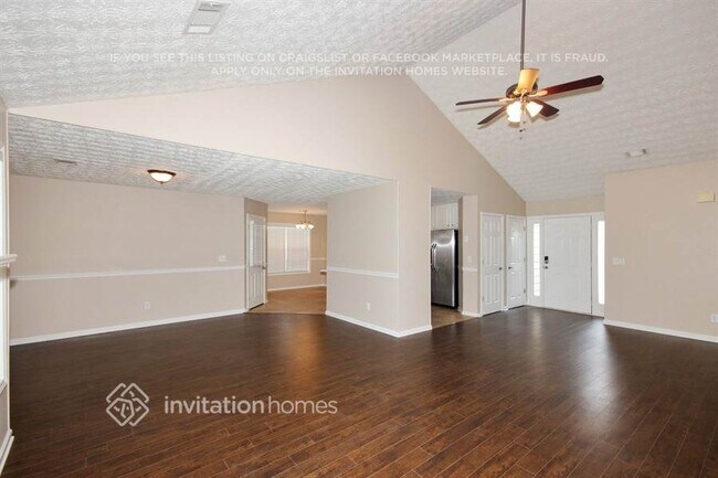 Foto del edificio - 3990 Piper Glen Dr NE