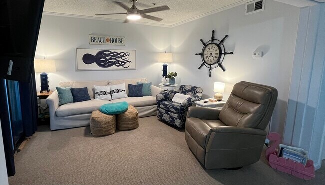 Foto del edificio - 211 N Hillside Dr
