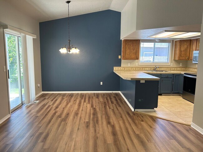 Foto del edificio - Beautiful Single-Level Home with a Private Backyard Retreat!