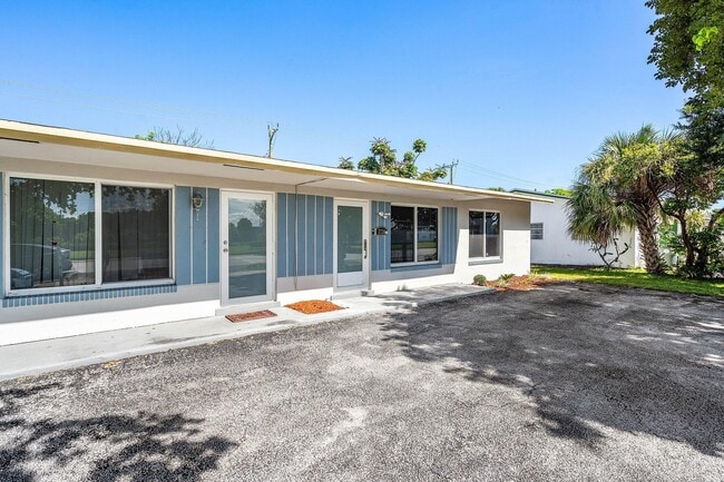 Building Photo - 2730 N Dixie Hwy