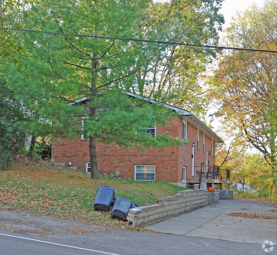 Primary Photo - 4414-4416 Eastman Ave