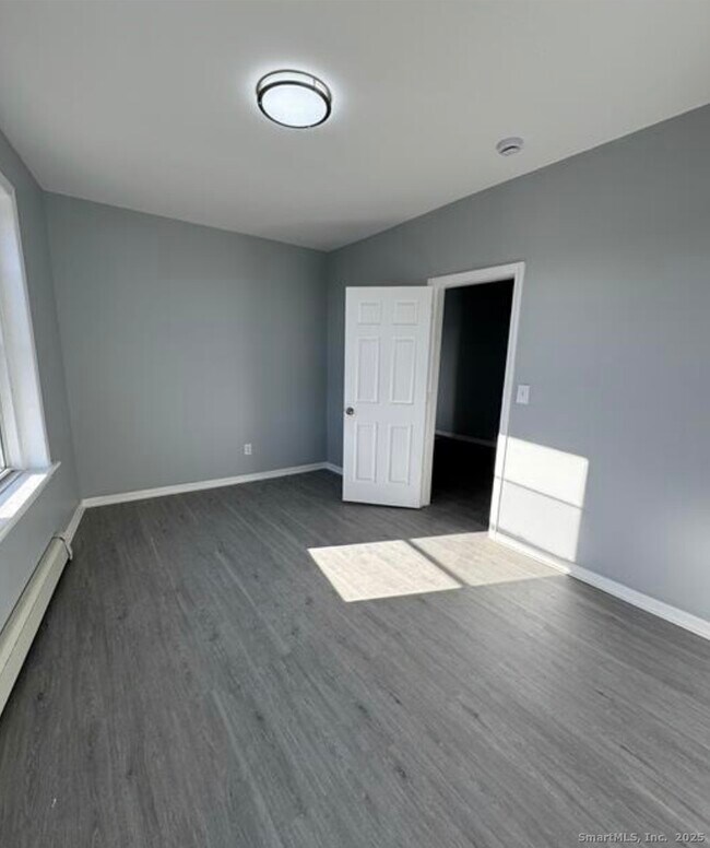 Foto del edificio - 511 E Main St