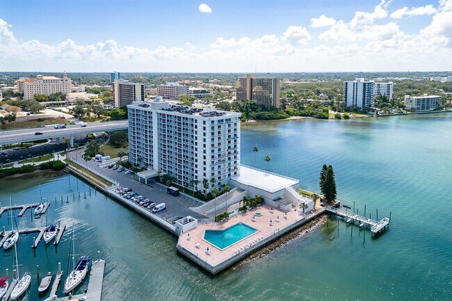 Foto del edificio - 100 Pierce St