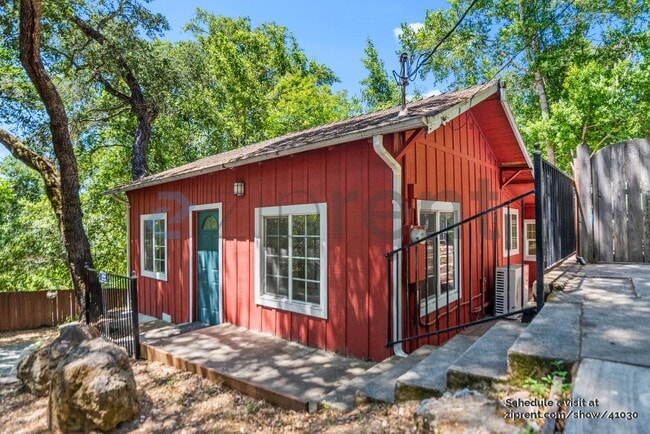 Building Photo - 20830 Panorama Dr