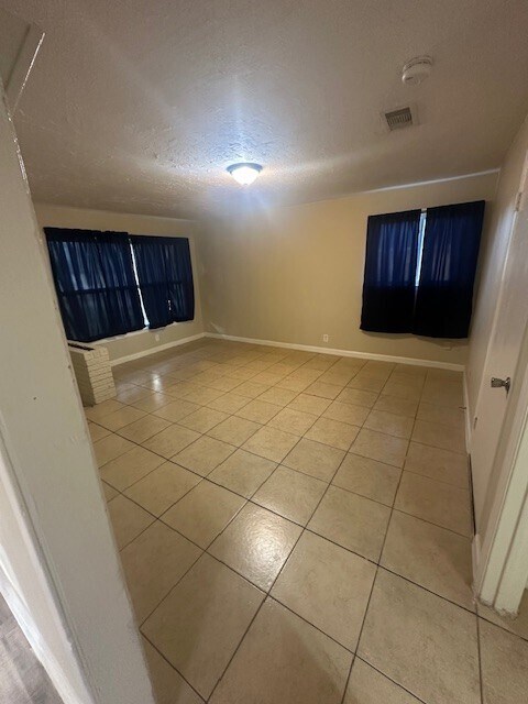 Foto del edificio - 3906 Madden Ln