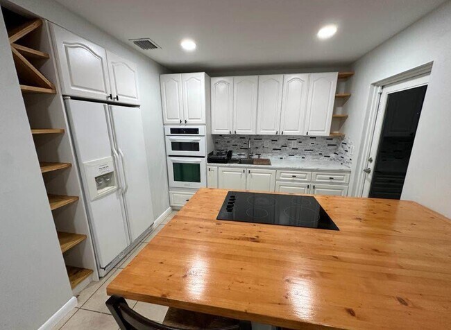 Foto del edificio - 2881 NW 196th Ter