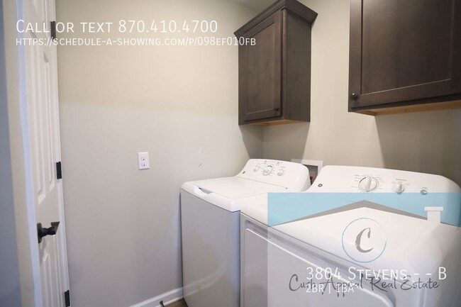 Building Photo - Luxury 2 bed, 1 bath duplex - recent const...