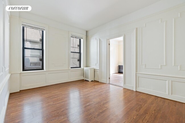 Building Photo - 1555 Park Pl