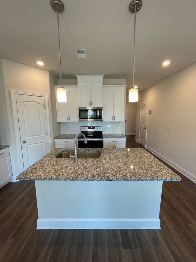 Foto del edificio - Modern 3 Bed 2.5 Bath in Columbia