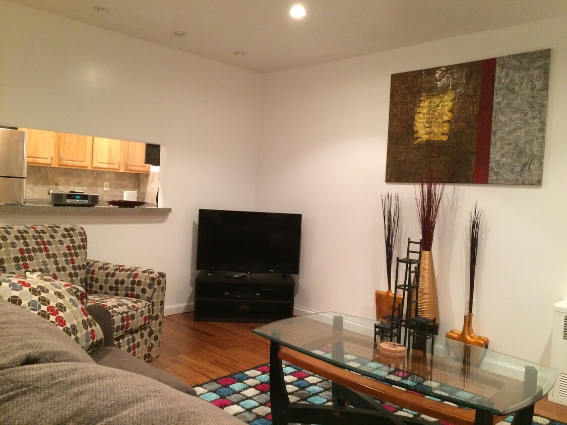 Foto principal - 112 Pulaski St
