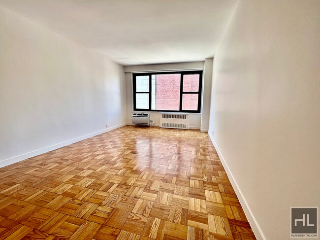 Foto del edificio - AMAZING ONE BEDROOM APARTMENT!! AMAZING DE...