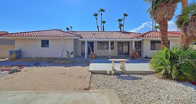 Foto del edificio - 9240 Oakmount Blvd