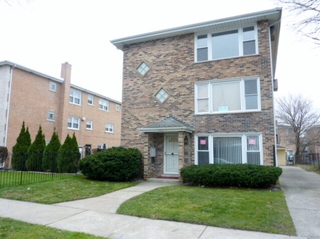 Primary Photo - 1609 Downs Dr