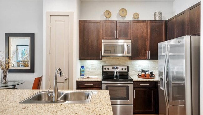 Foto del edificio - Move In, Save Big – 1 Month Free!