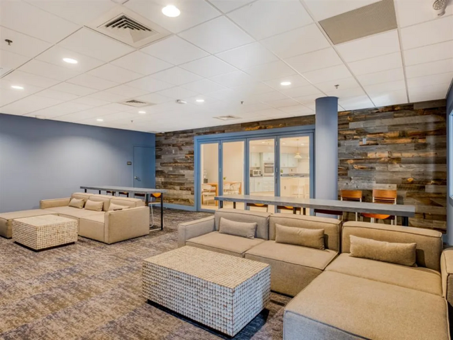 Building Photo - 1380 Piccard Dr