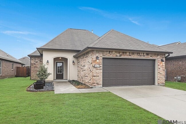 Building Photo - 42451 Baystone Ave
