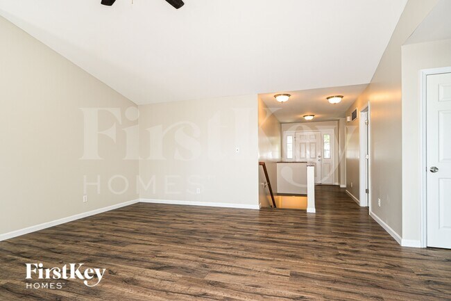 Building Photo - 25 Landon Way Ct