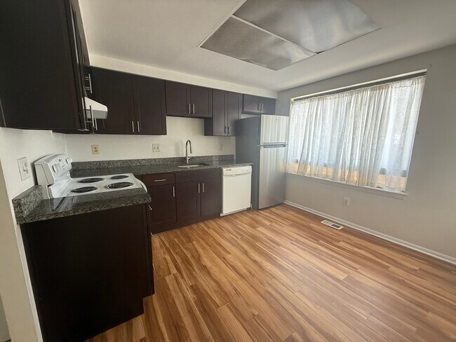 Foto del edificio - 18451 Stone Hollow Dr