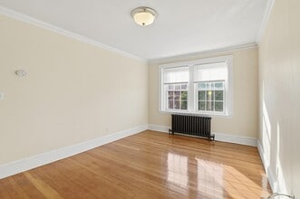 Building Photo - 17 Greenleaf St