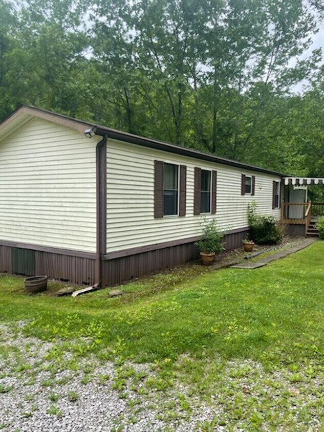 Foto principal - Two Bedroom Mobile Home in Quiet Setting