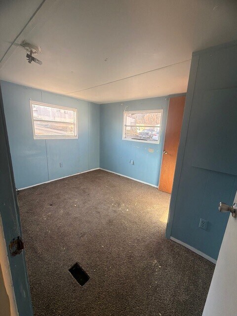 Building Photo - 1075 Sweeten Creek Rd