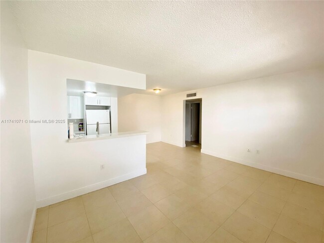 Foto del edificio - 670 NW 85th Pl