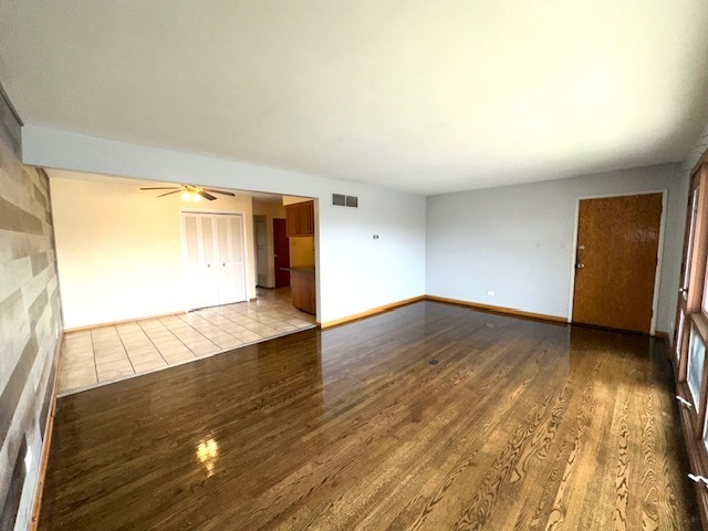 Building Photo - 3158 W 93rd St